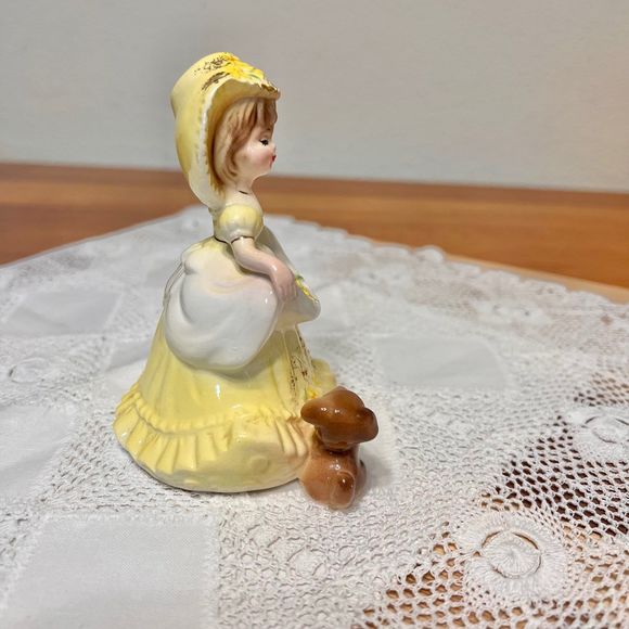Josef Originals Vintage Colonial Days Girl Series, Girl and Dog Figurine - Picture 5 of 10